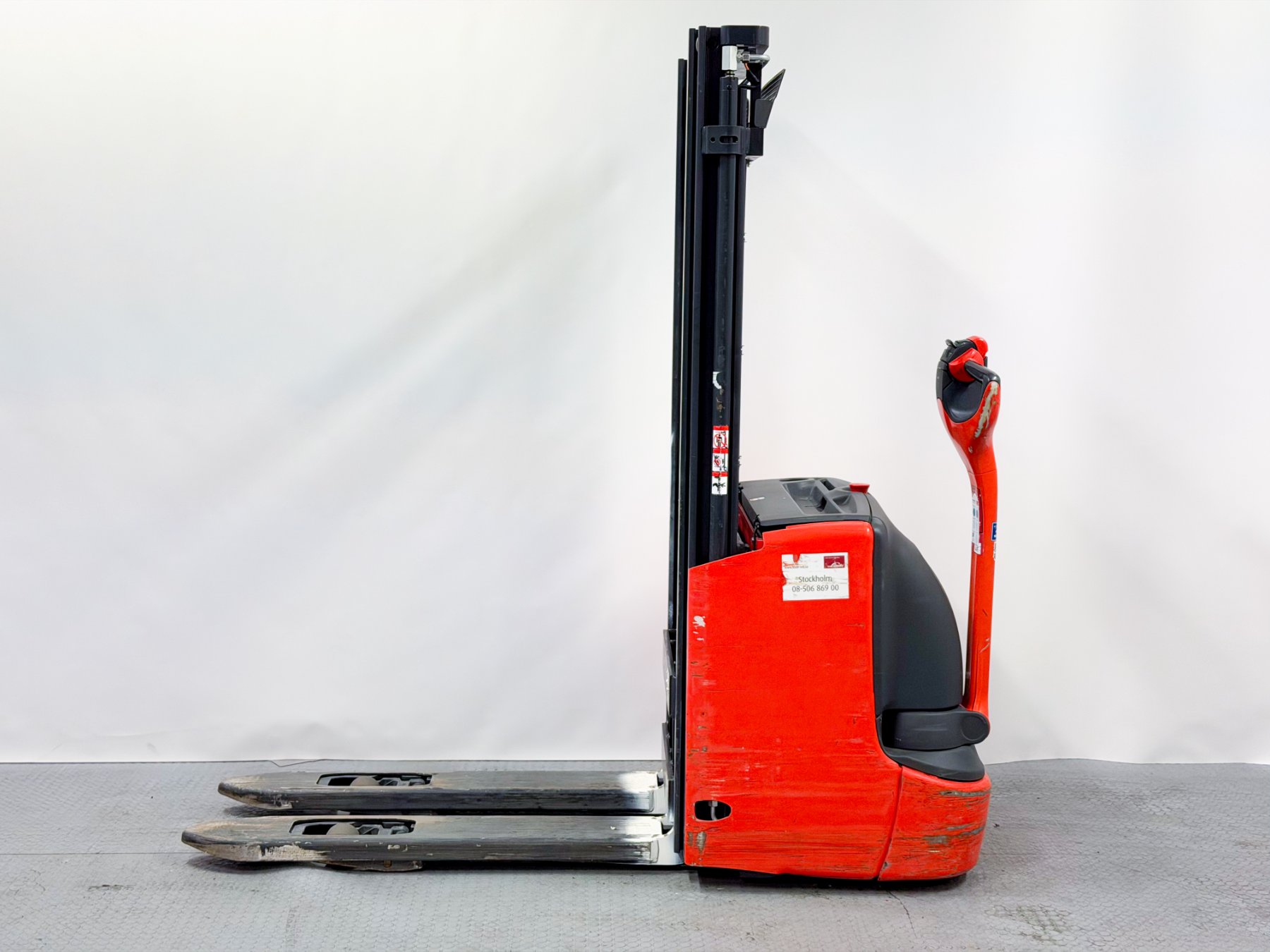 LINDE-E12-ledstaplare-1